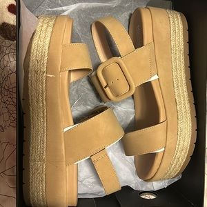 NBW platform tan sandals